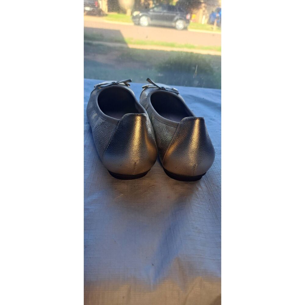Vionic Minna Ballet Flats Women’s Size 9 Leather Metallic Gold Snake Print Bow C - Picture 4 of 8